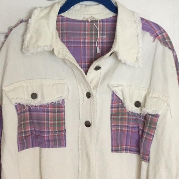 NWOT POL Cream & Purple Flannel Women’s Button Front Shacket - Picture 2 of 16
